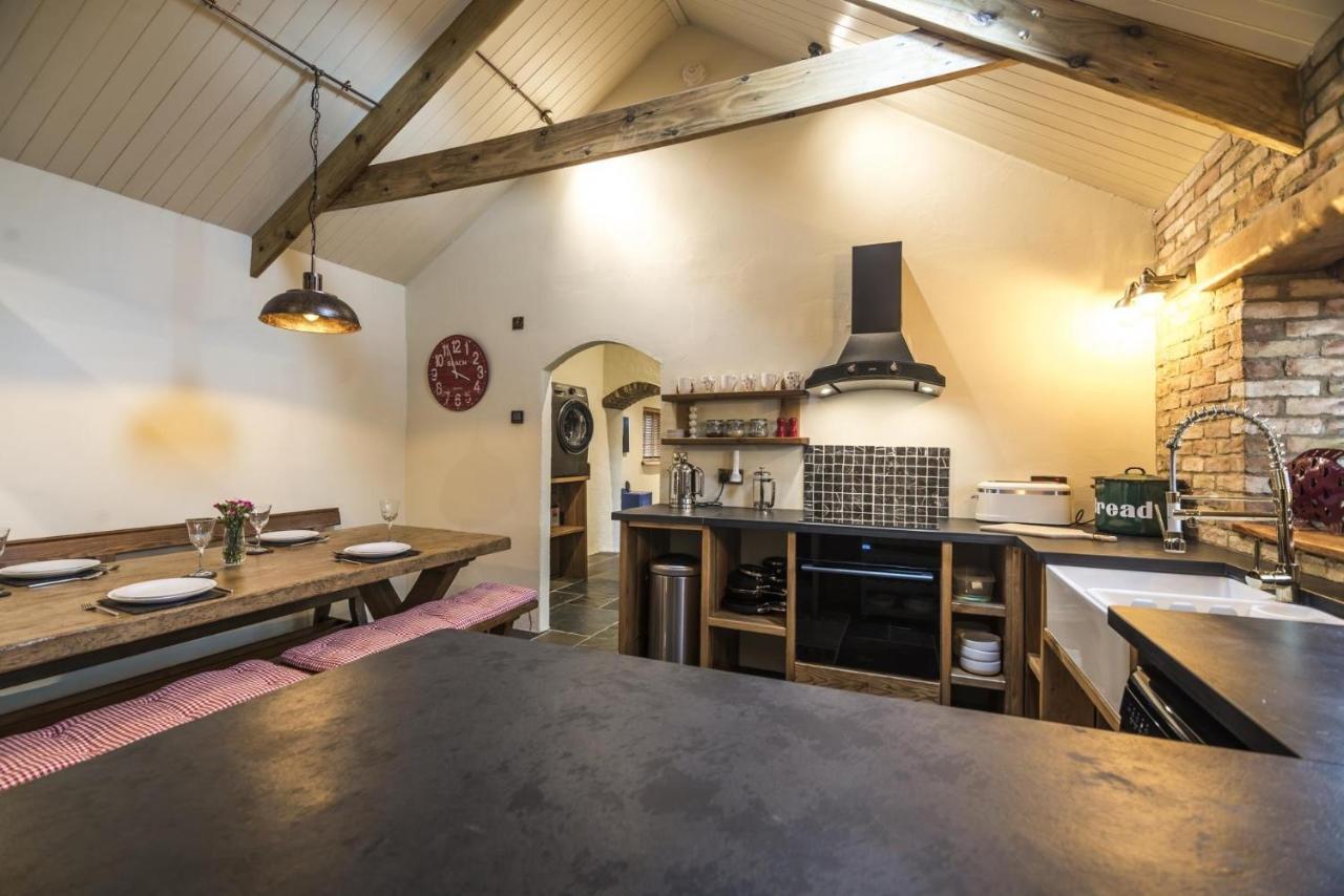 Lavender - Luxurious Barn Conversion - Blossom Farm Johnston Exterior photo
