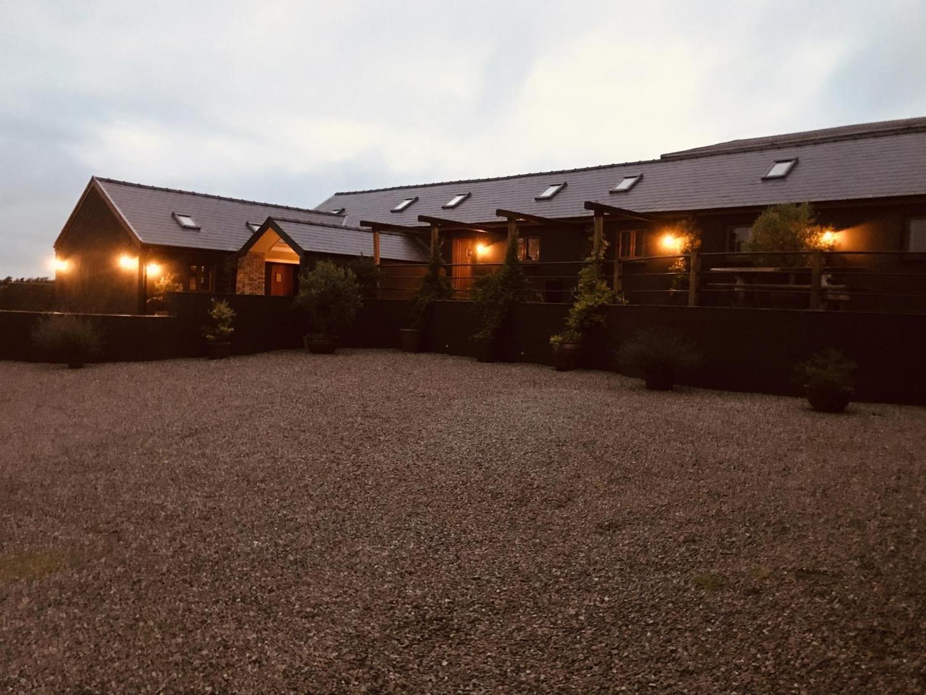 Lavender - Luxurious Barn Conversion - Blossom Farm Johnston Exterior photo